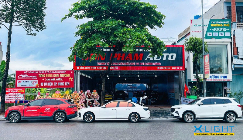Cửa hàng nân cấp xe ô tô Sơn Phạm Auto - Điểm nâng cấp đèn X-Light chính hãng